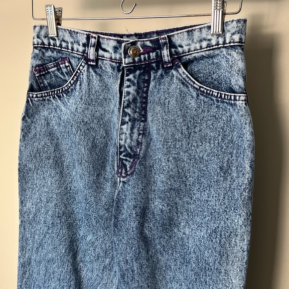 🦄 Vintage Acid Wash Jeans - Picture 3 of 15